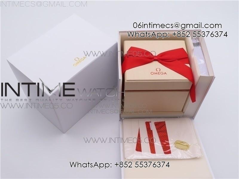 omega-box-set-with-booklet-bag.jpg OMEGA BOX SET WITH BOOKLET BAG. - Image 1